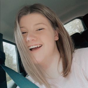 Meet your Posher, Hannah